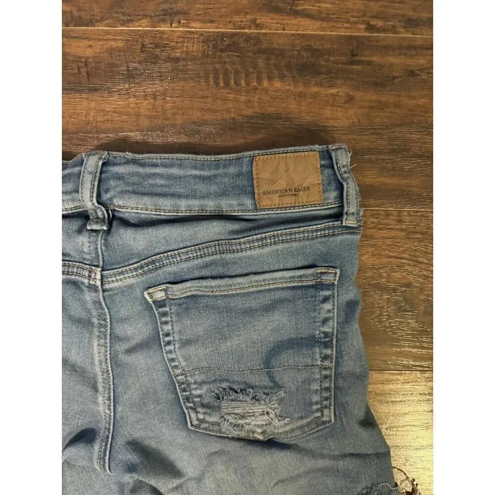 American Eagle Next Level Stretch Hi-Rise Shortie Distressed Women's Sz:4